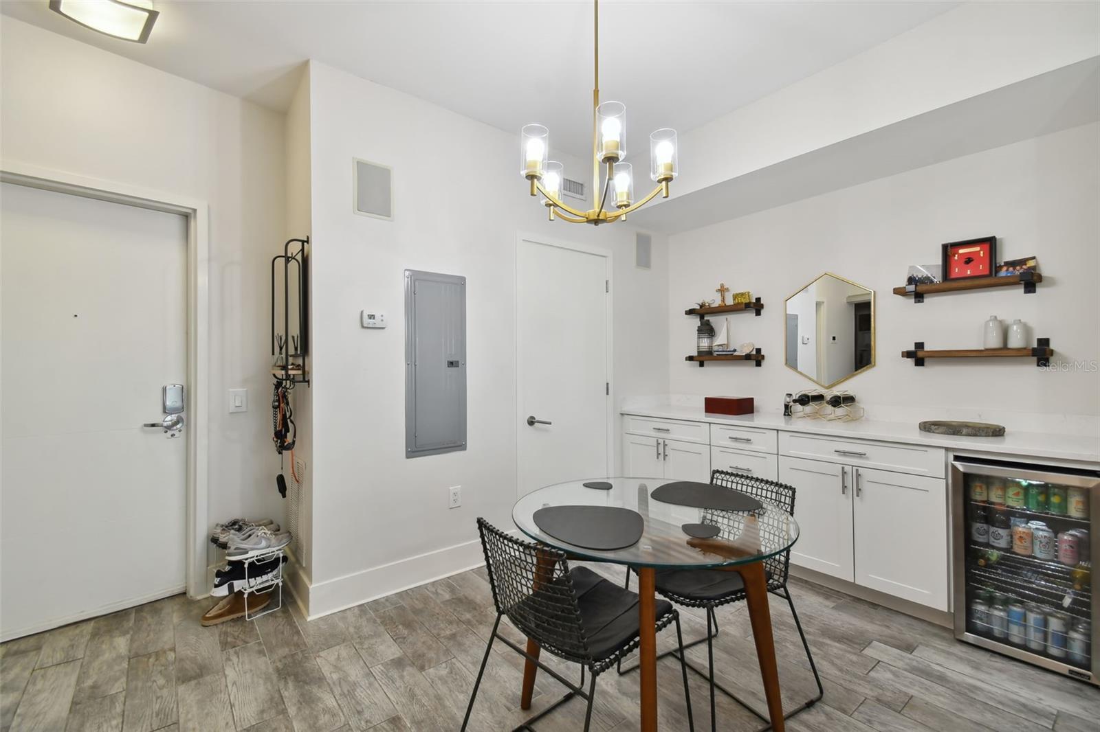 Image 5 of 35 For 111 12th Street 1414