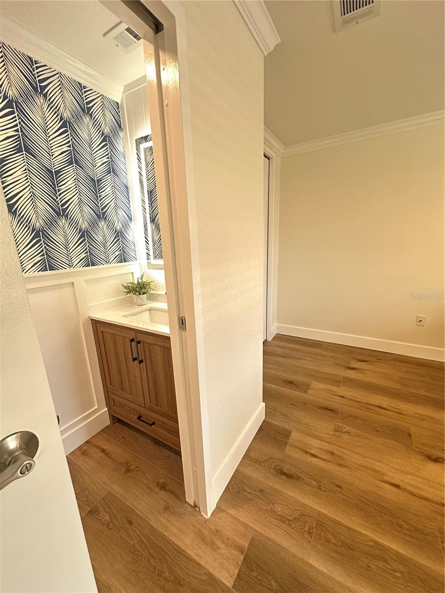 Image 16 of 45 For 2700 Bayshore Boulevard 2208