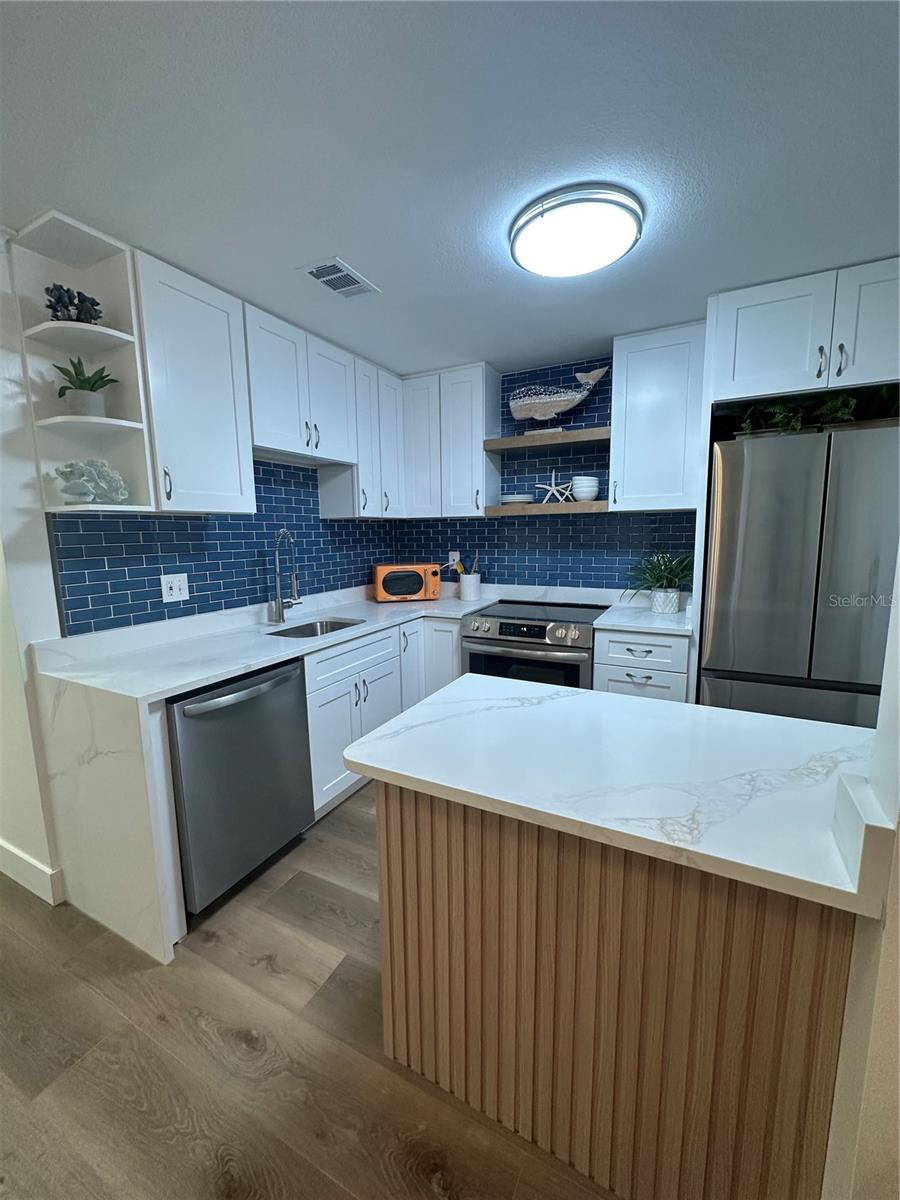 Image 22 of 45 For 2700 Bayshore Boulevard 2208