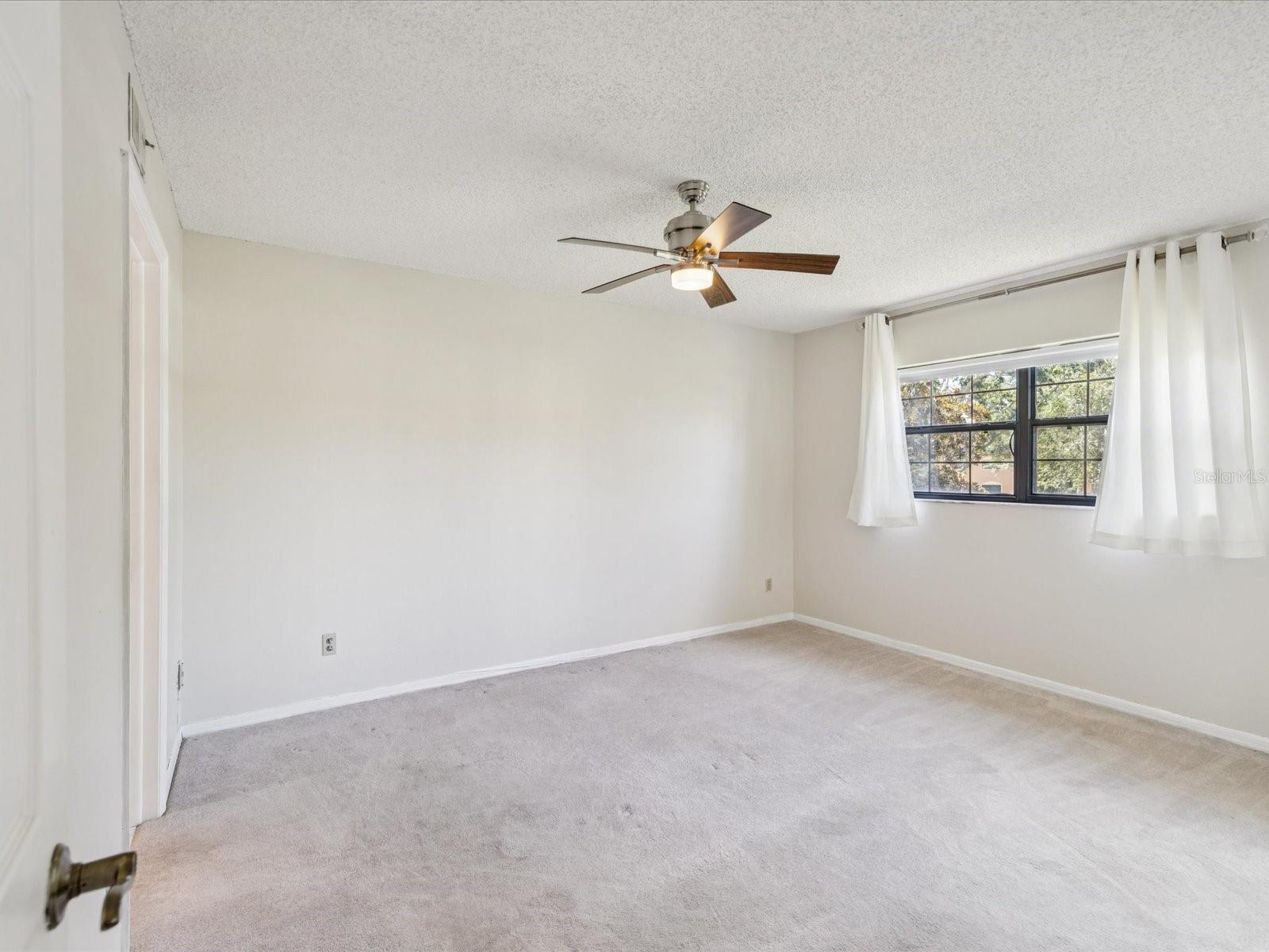Image 10 of 26 For 12900 Vonn Road E203