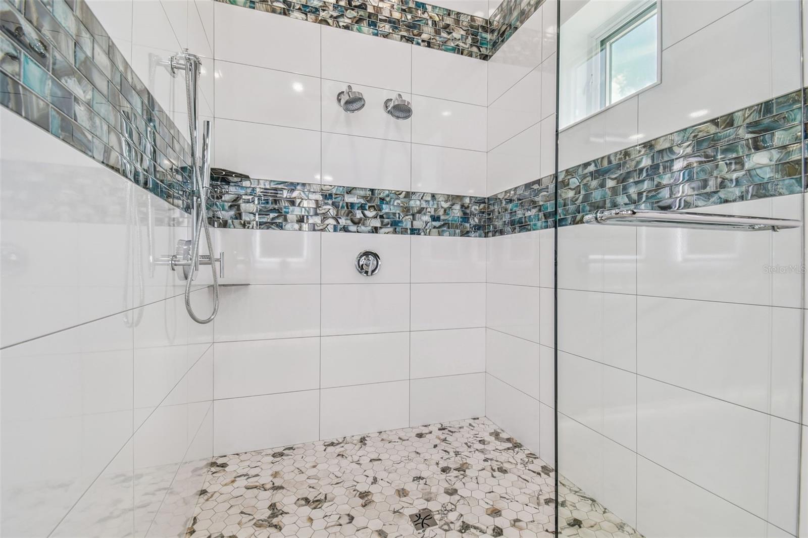 Listing photo id 14 for 29171 Ginnetto Drive