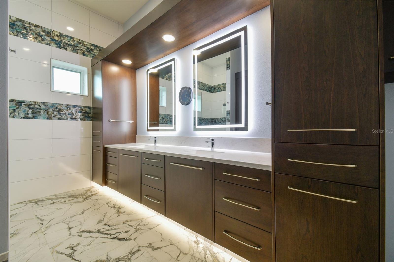 Listing photo id 15 for 29171 Ginnetto Drive