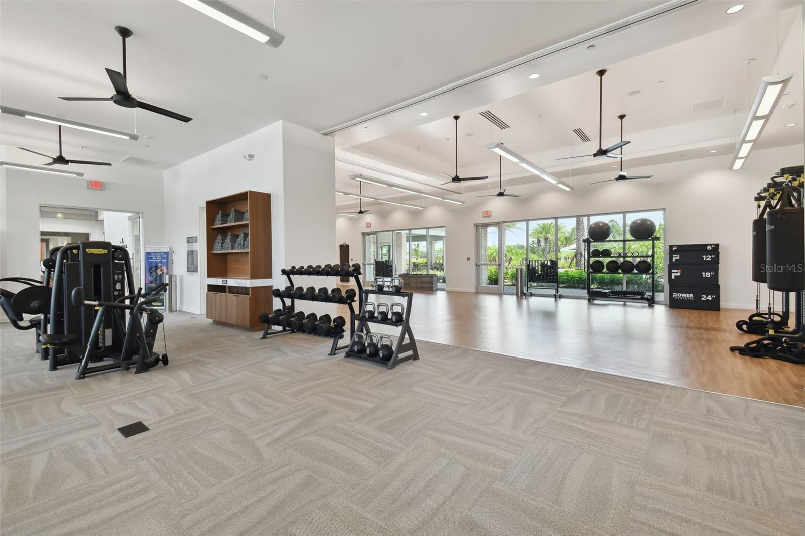 Listing photo id 94 for 29171 Ginnetto Drive