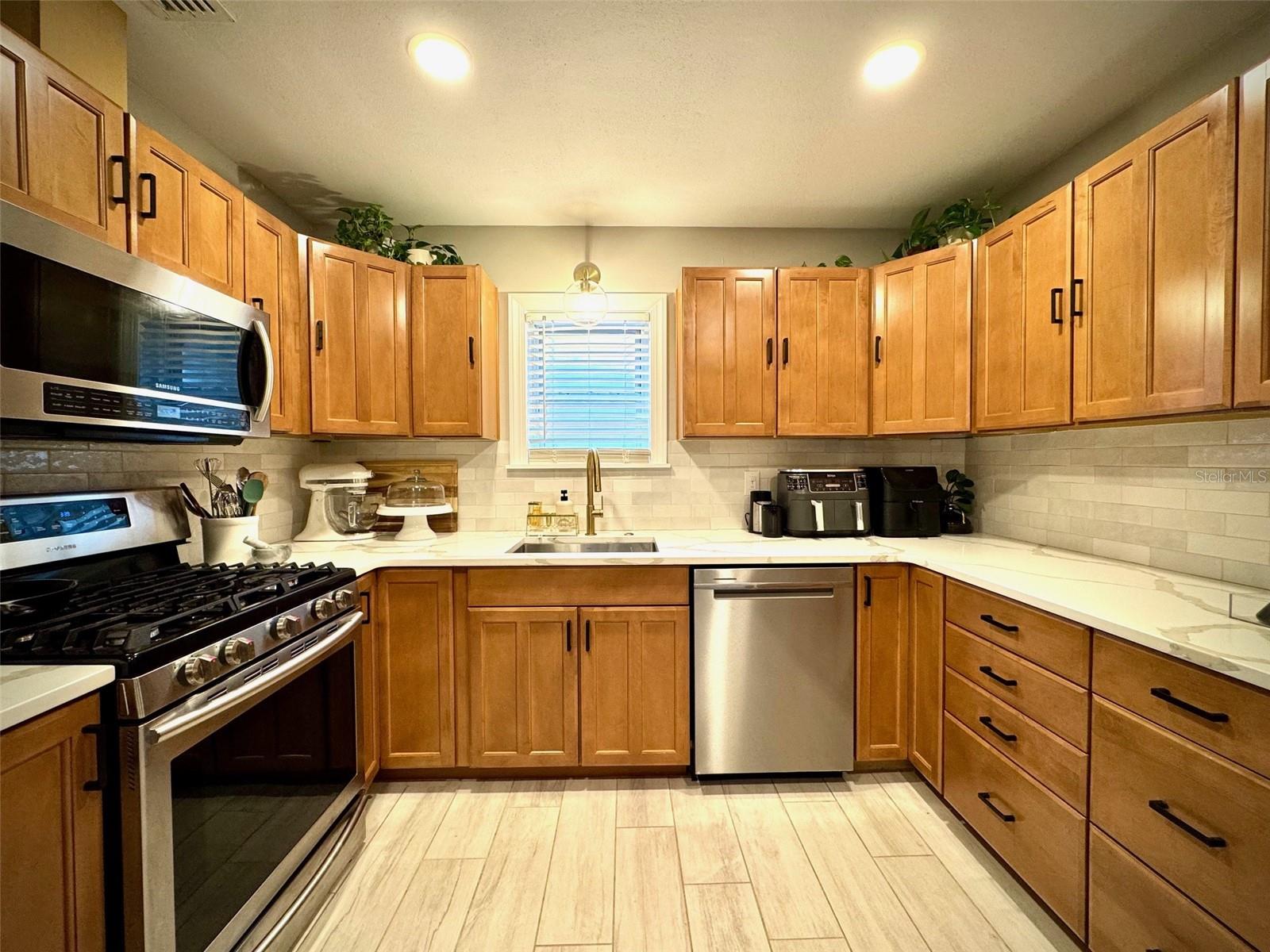 Image 11 of 38 For 3535 19th Street N
