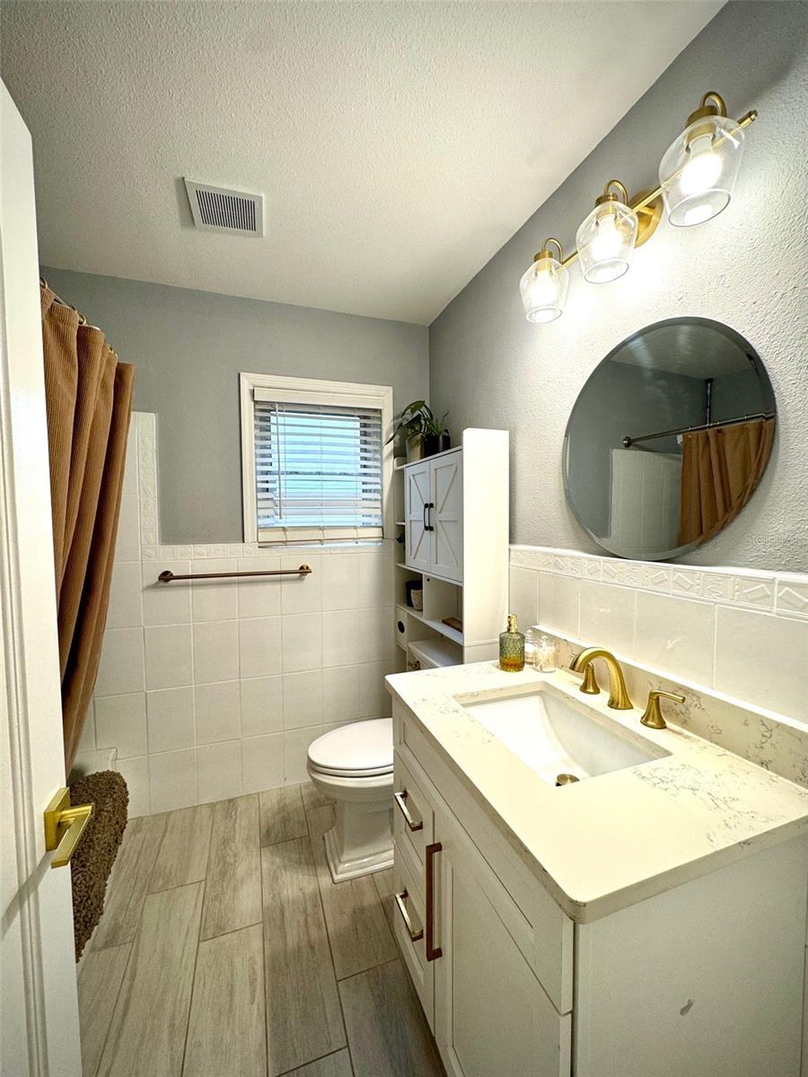 Image 22 of 38 For 3535 19th Street N