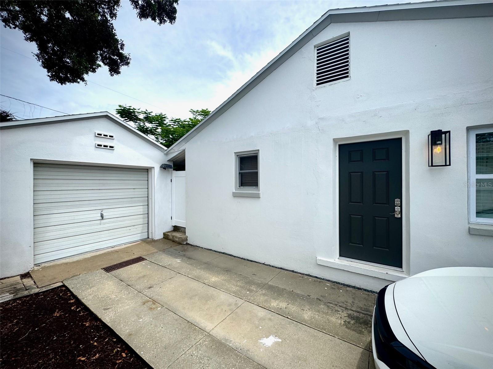 Image 29 of 38 For 3535 19th Street N