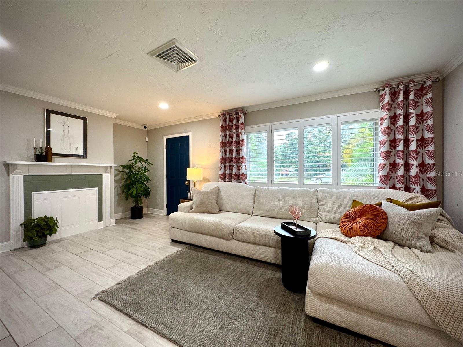 Image 6 of 38 For 3535 19th Street N