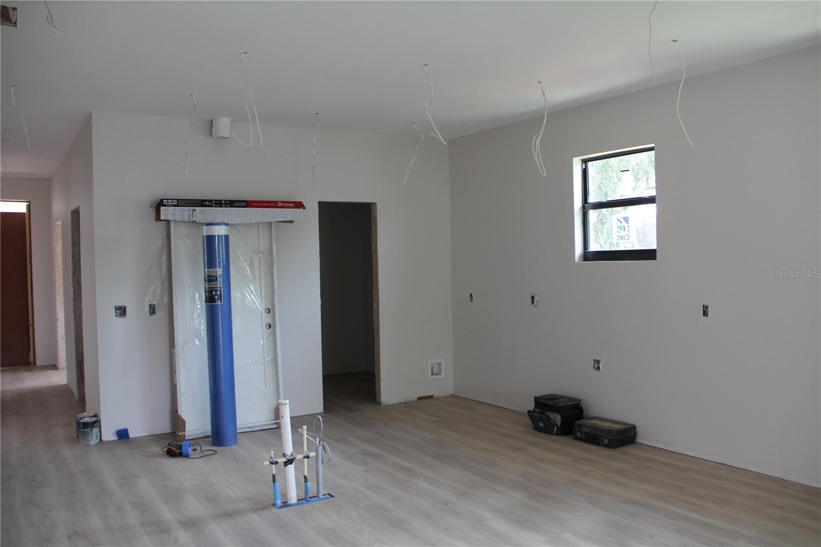 Image 8 of 20 For 8112 Ola Avenue