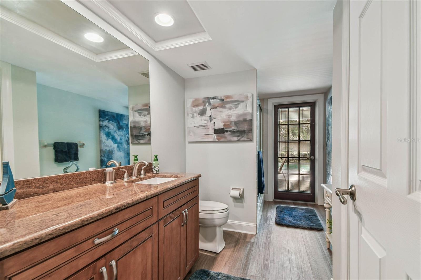Image 11 of 30 For 18104 Woodcreek Place