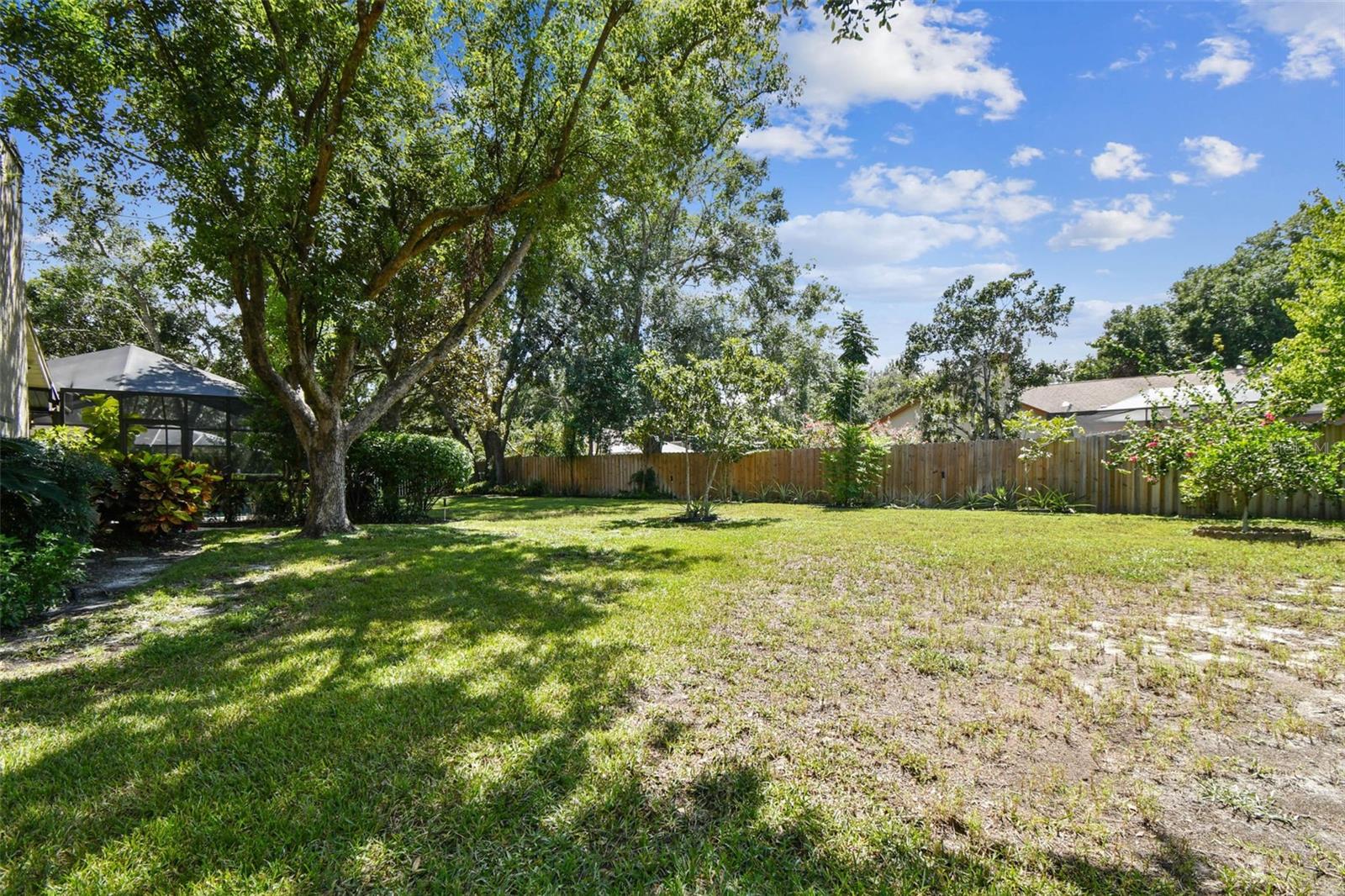 Image 24 of 30 For 18104 Woodcreek Place
