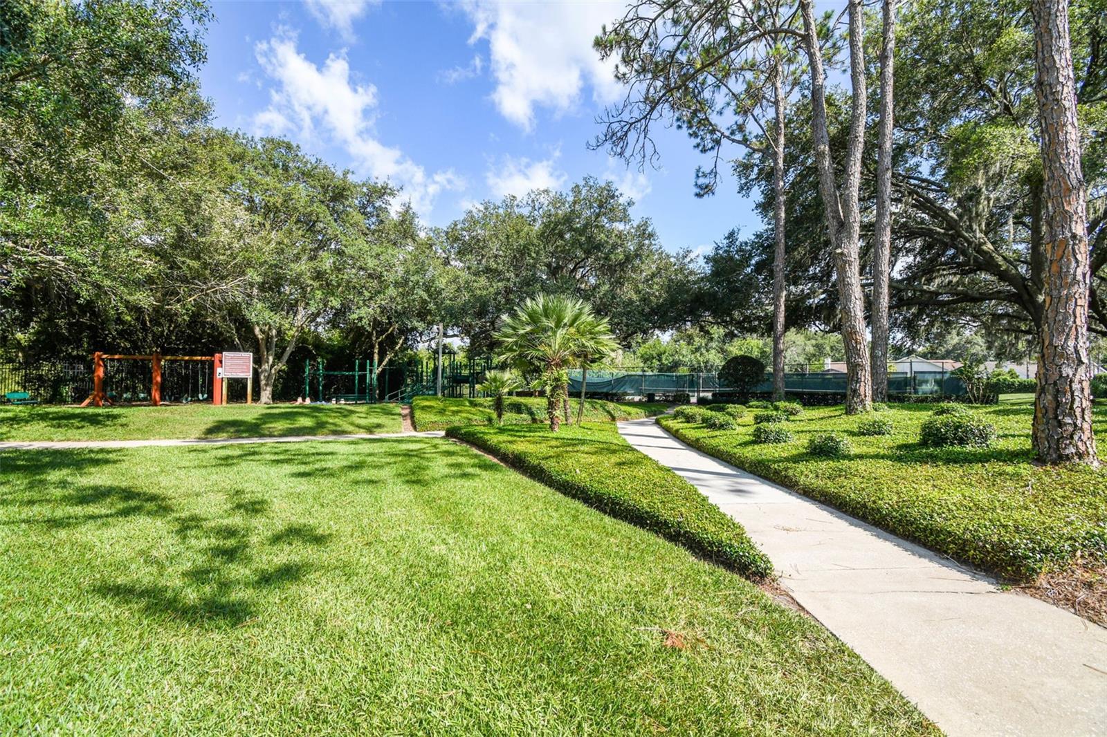 Image 28 of 30 For 18104 Woodcreek Place