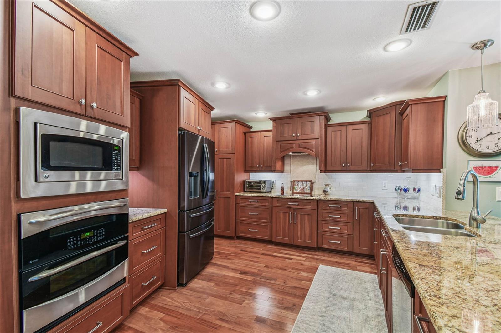 Image 6 of 30 For 18104 Woodcreek Place