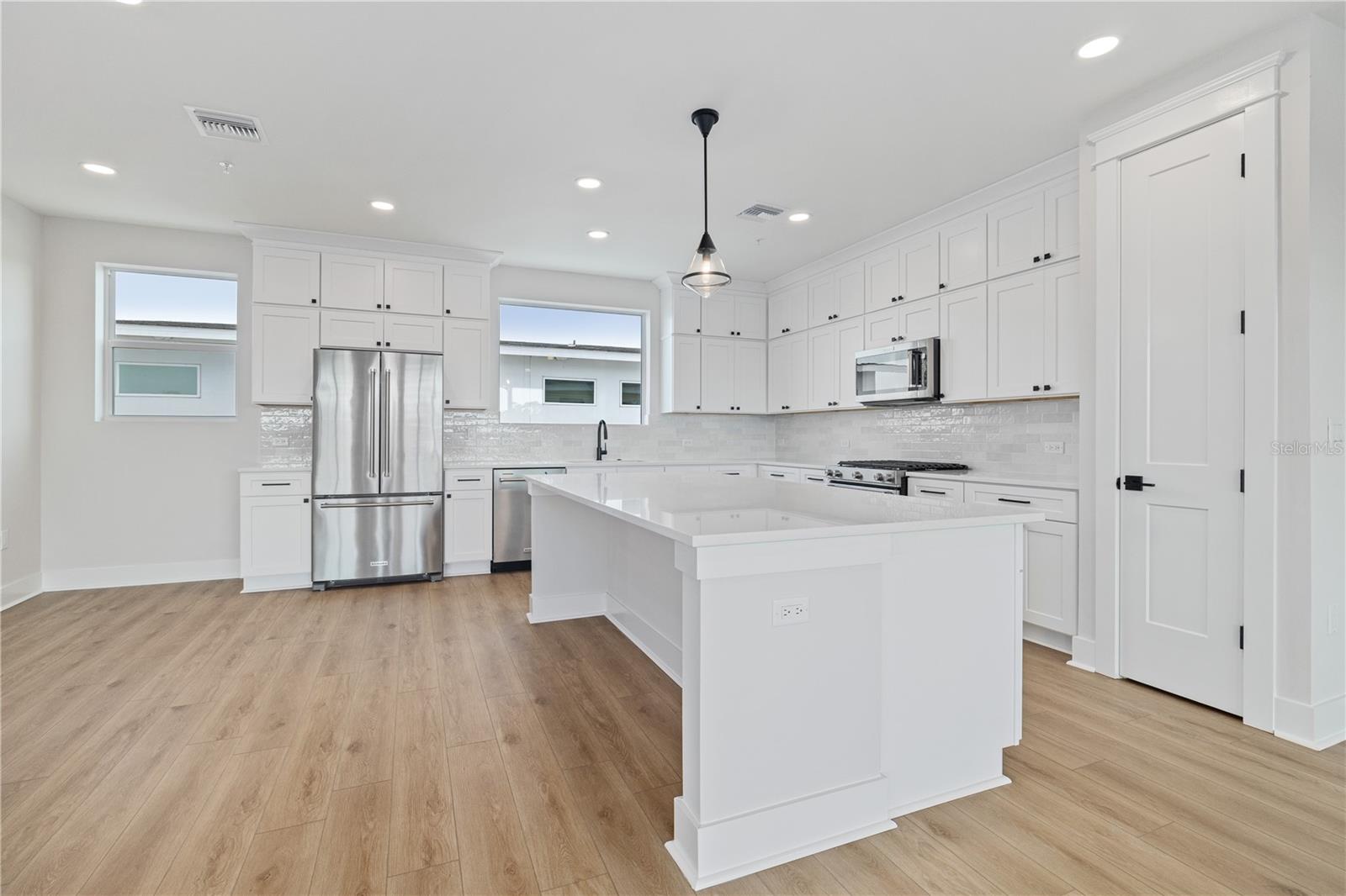 Image 4 of 16 For 13 29th Avenue N