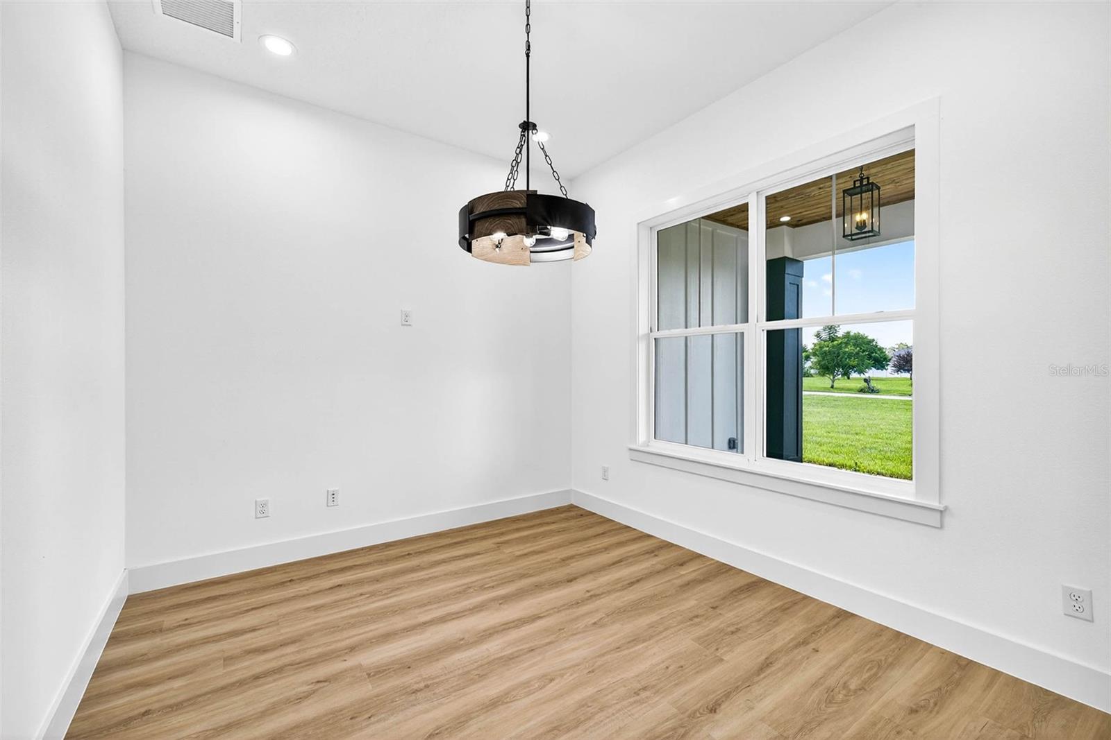 Image 13 of 86 For 32859 3rd Ave