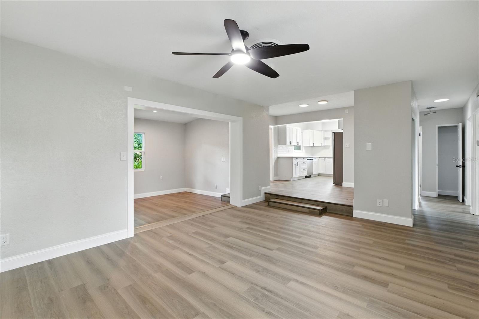 Image 19 of 29 For 5202 23rd Avenue