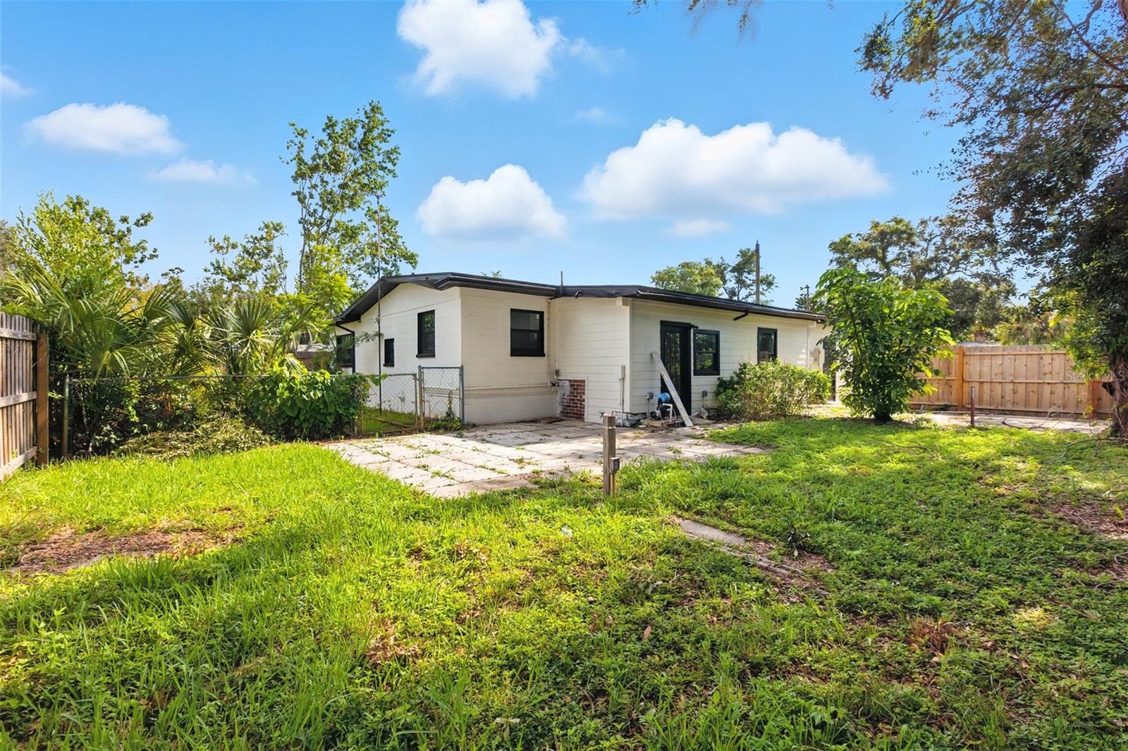 Image 4 of 29 For 5202 23rd Avenue