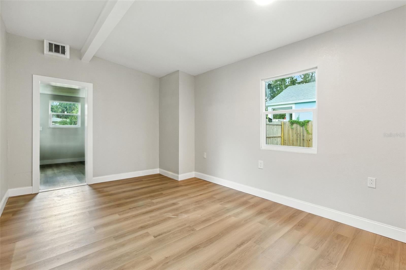 Image 7 of 29 For 5202 23rd Avenue