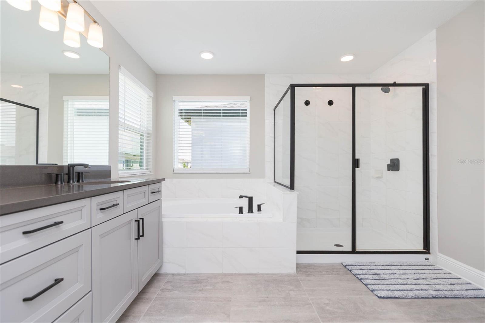 Listing photo id 31 for 7241 Notched Pine Bend