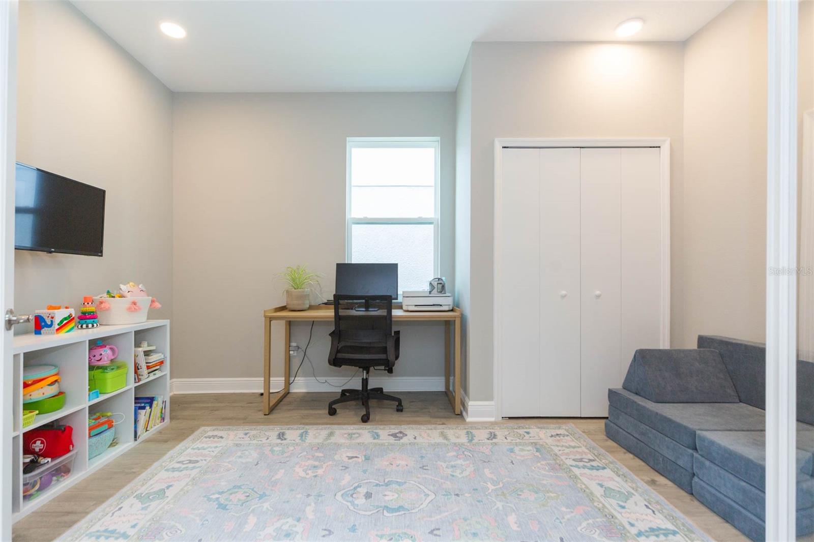 Listing photo id 6 for 7241 Notched Pine Bend