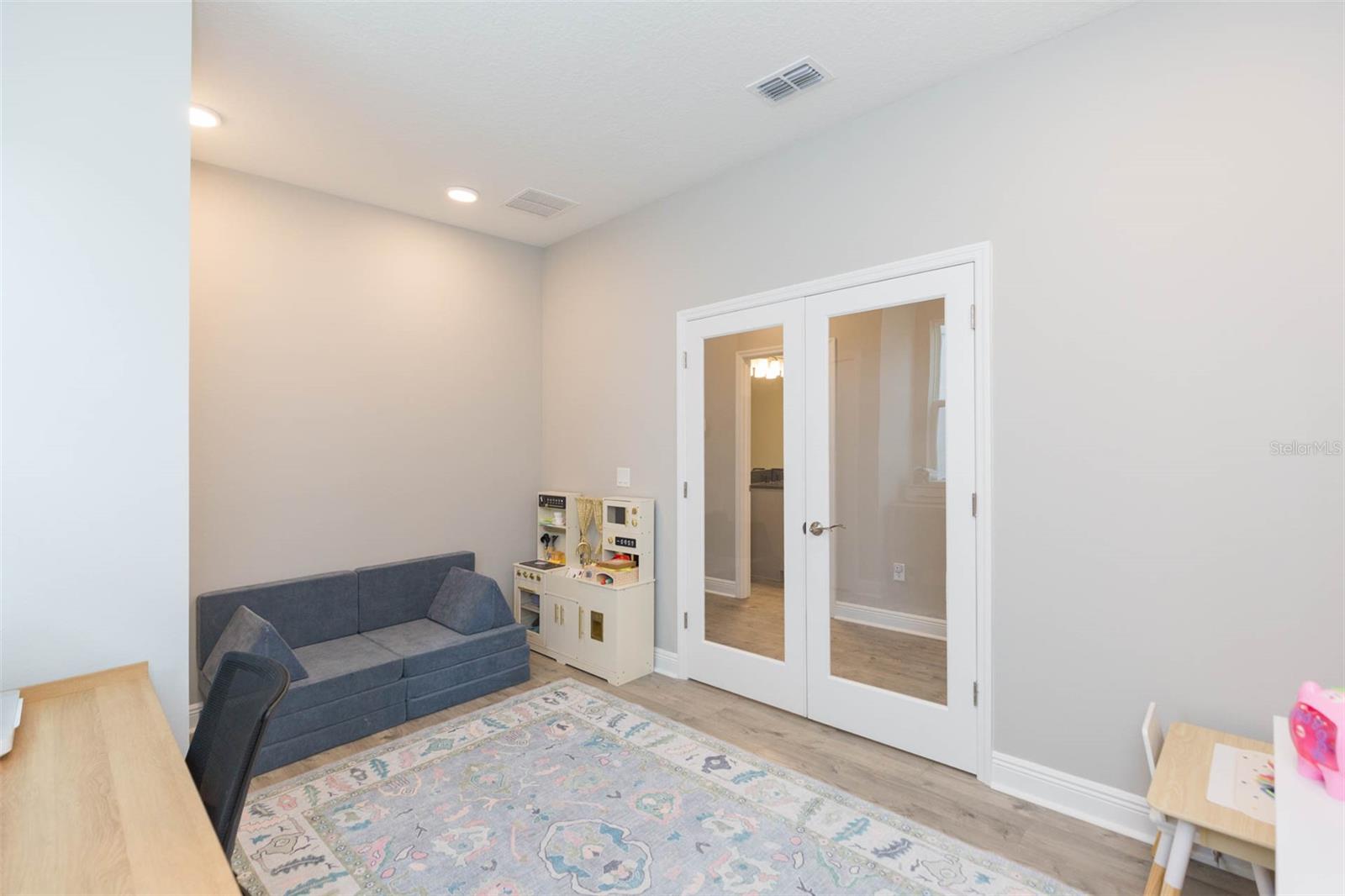 Listing photo id 7 for 7241 Notched Pine Bend
