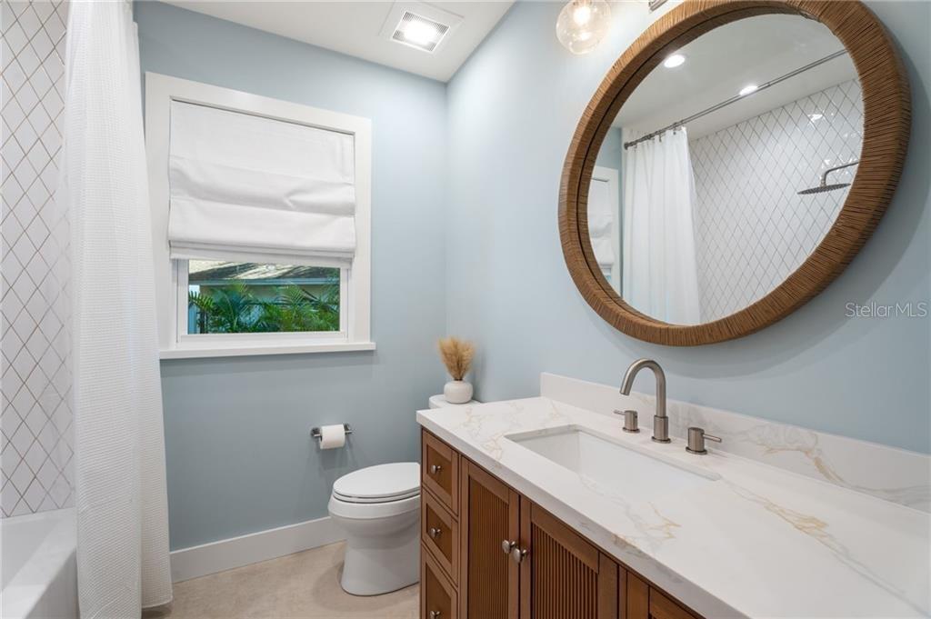 Image 26 of 36 For 4120 Indian River Drive E