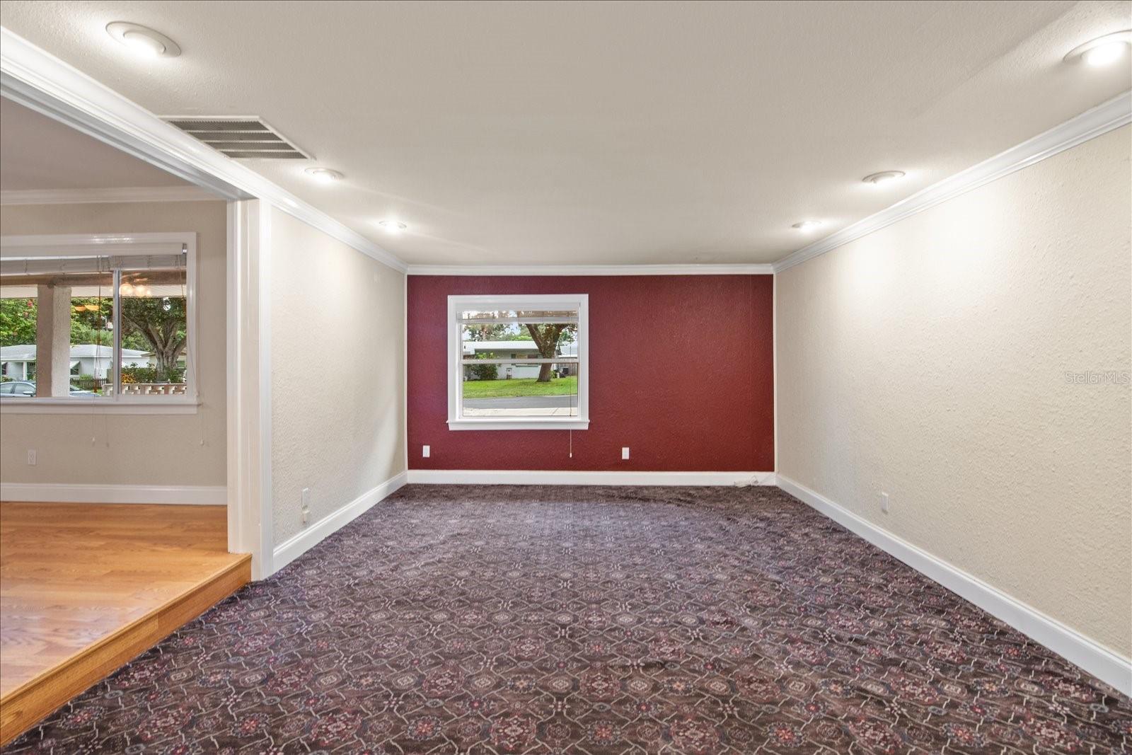 Image 11 of 33 For 5390 48th Avenue N