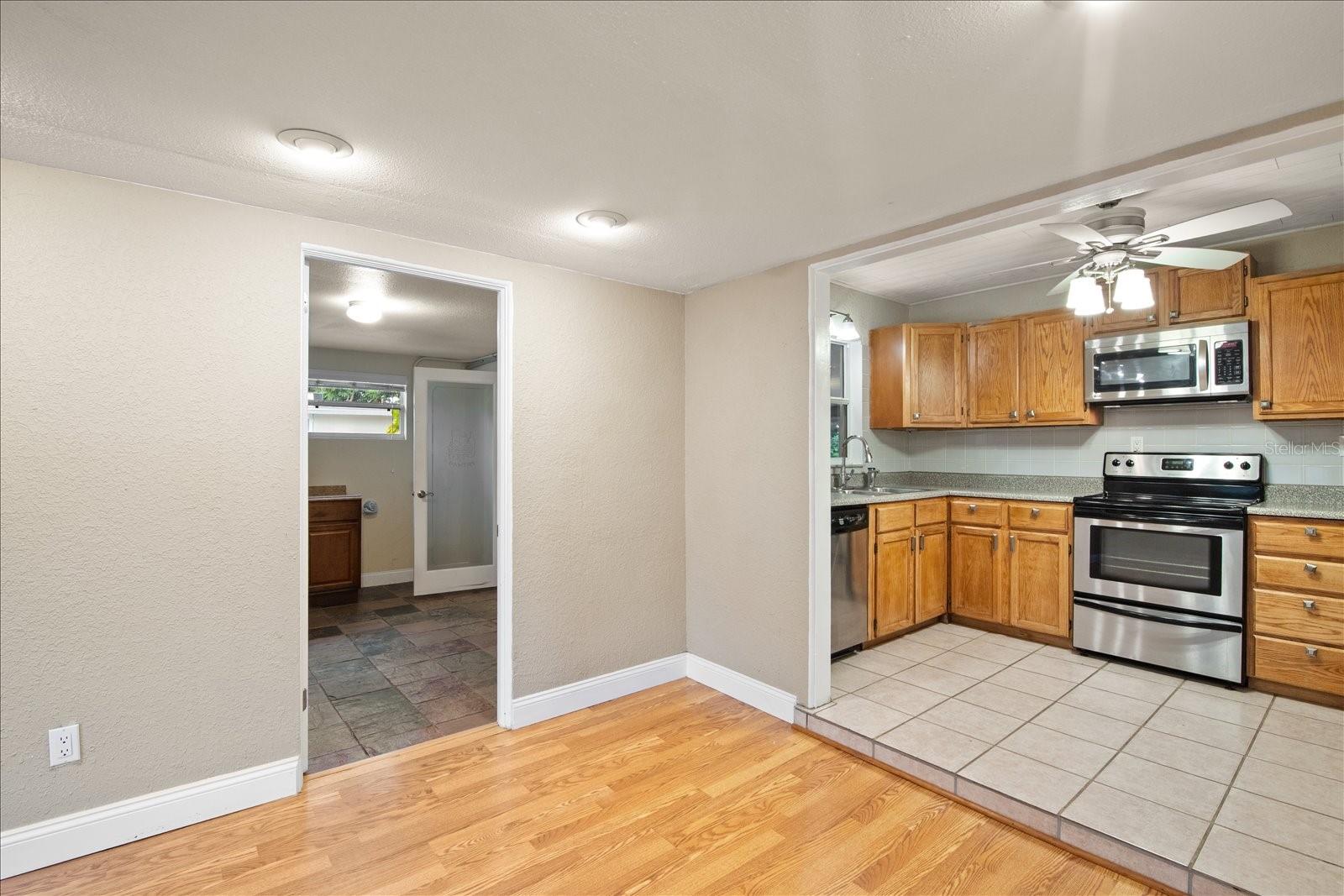 Image 13 of 33 For 5390 48th Avenue N