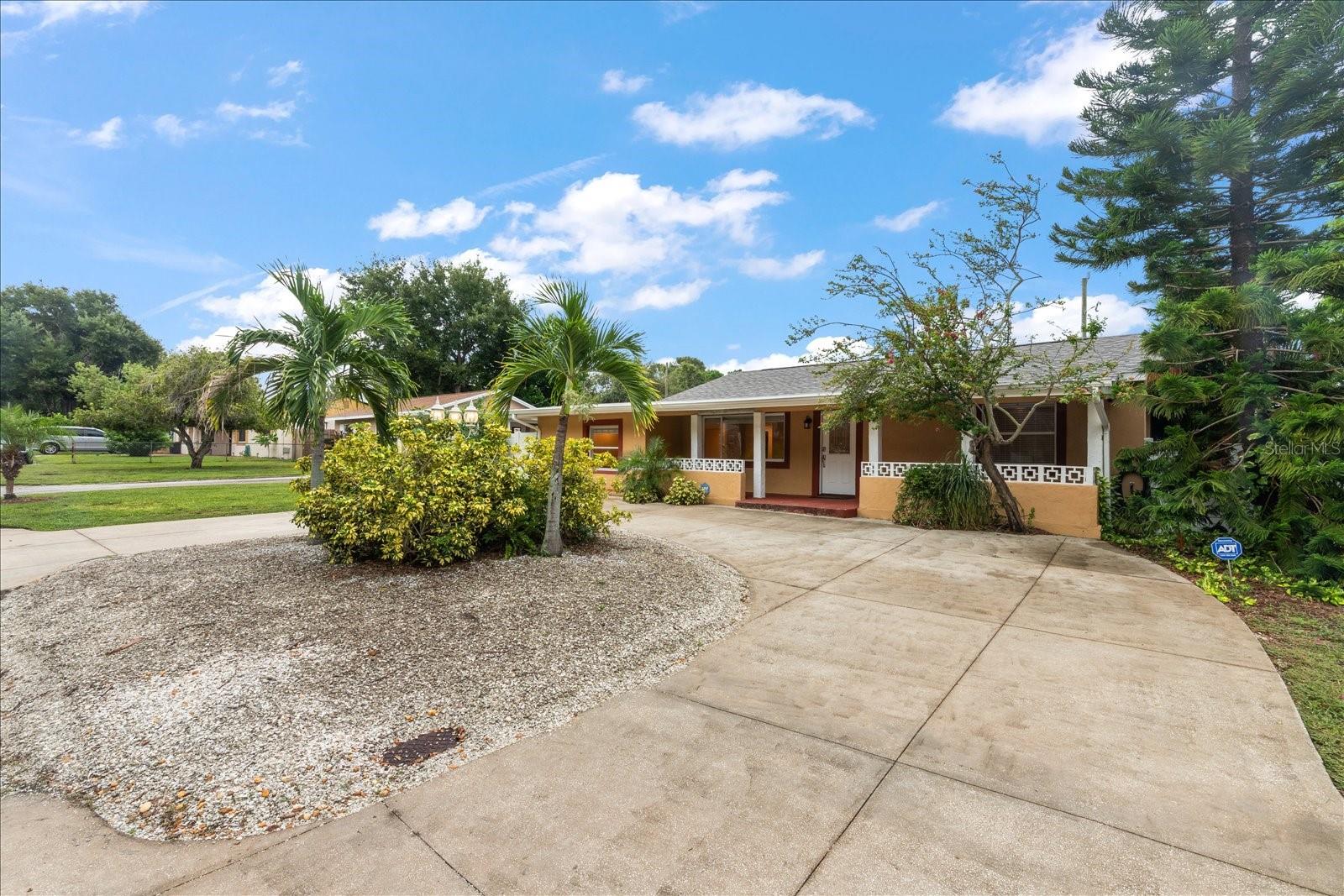 Image 2 of 33 For 5390 48th Avenue N
