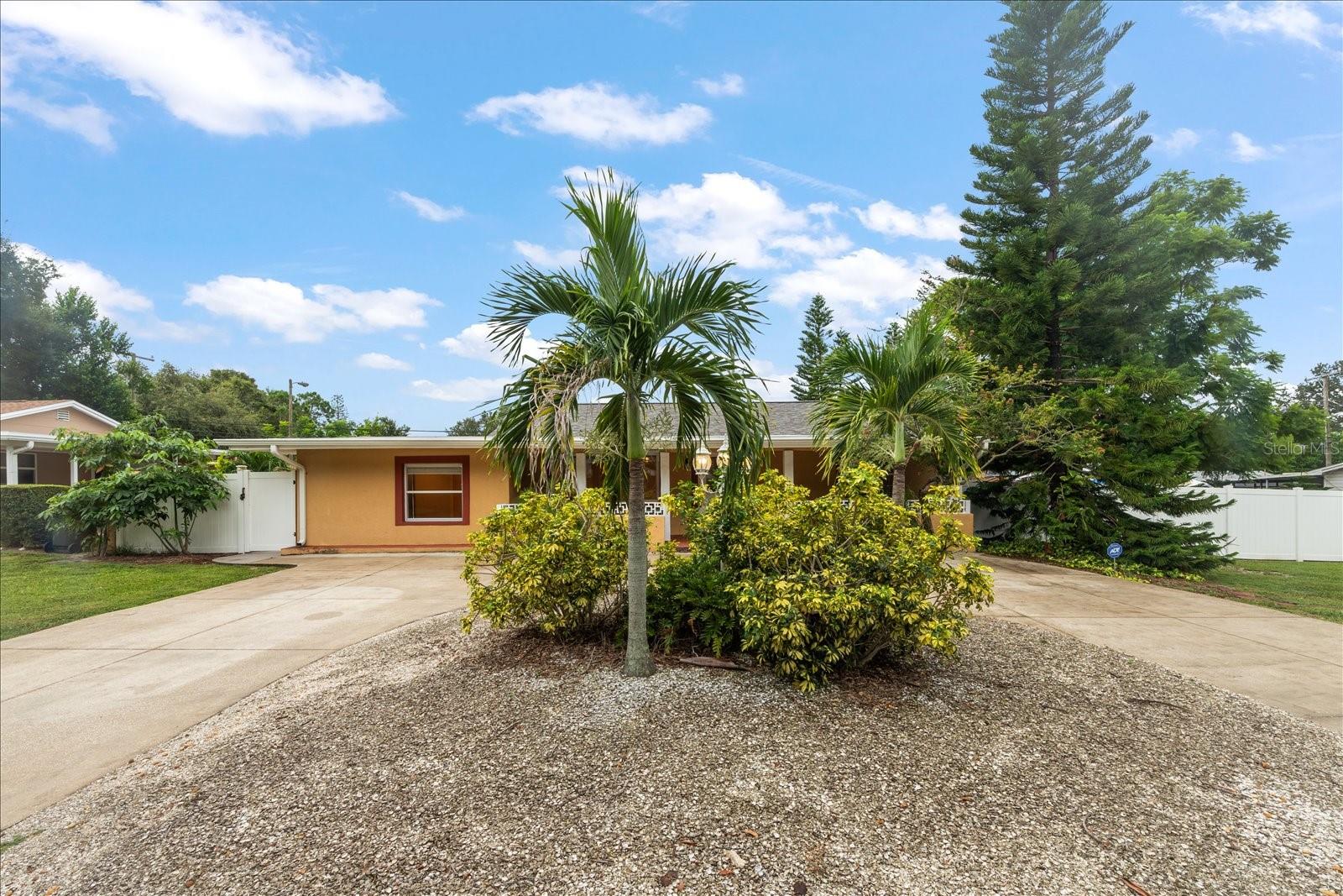 Image 5 of 33 For 5390 48th Avenue N
