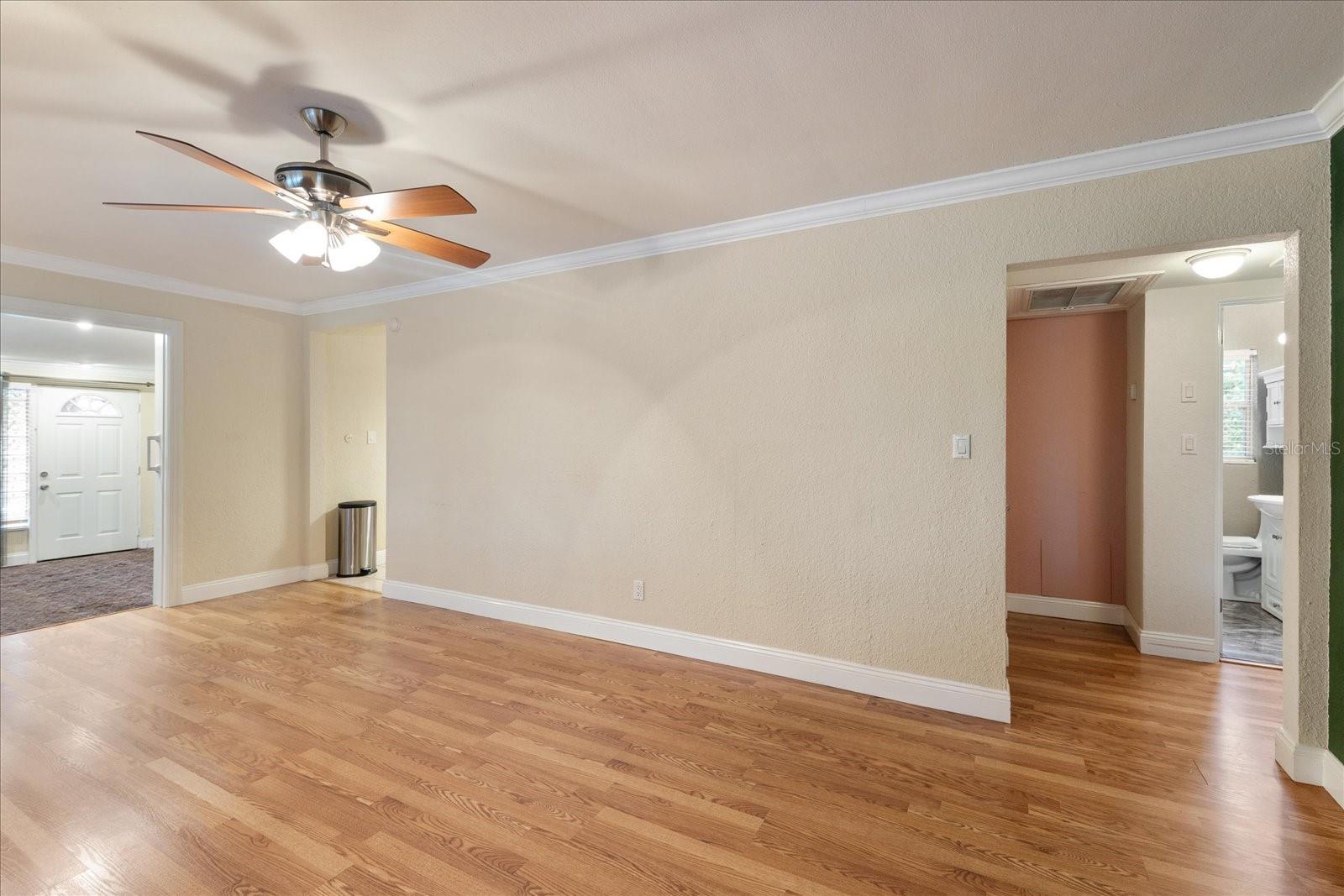 Image 9 of 33 For 5390 48th Avenue N