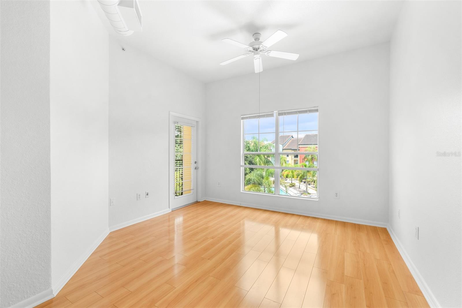 Image 15 of 57 For 2421 Horatio Street 835