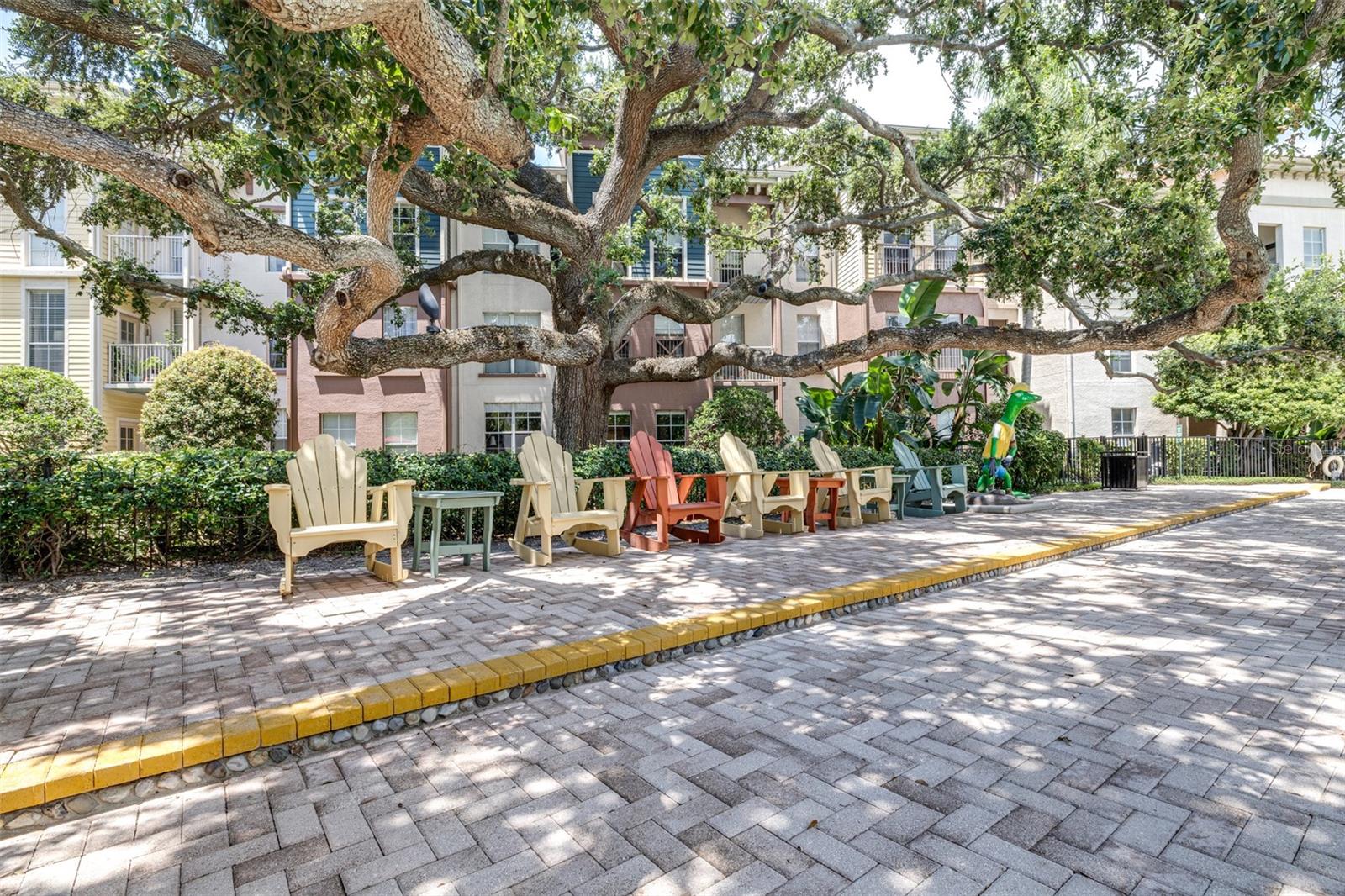 Image 31 of 57 For 2421 Horatio Street 835