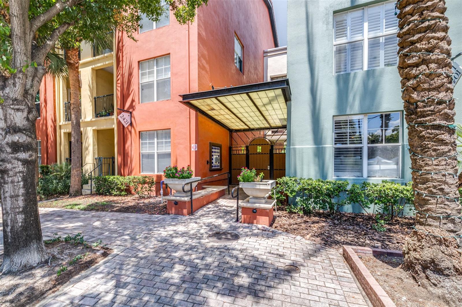 Image 54 of 57 For 2421 Horatio Street 835