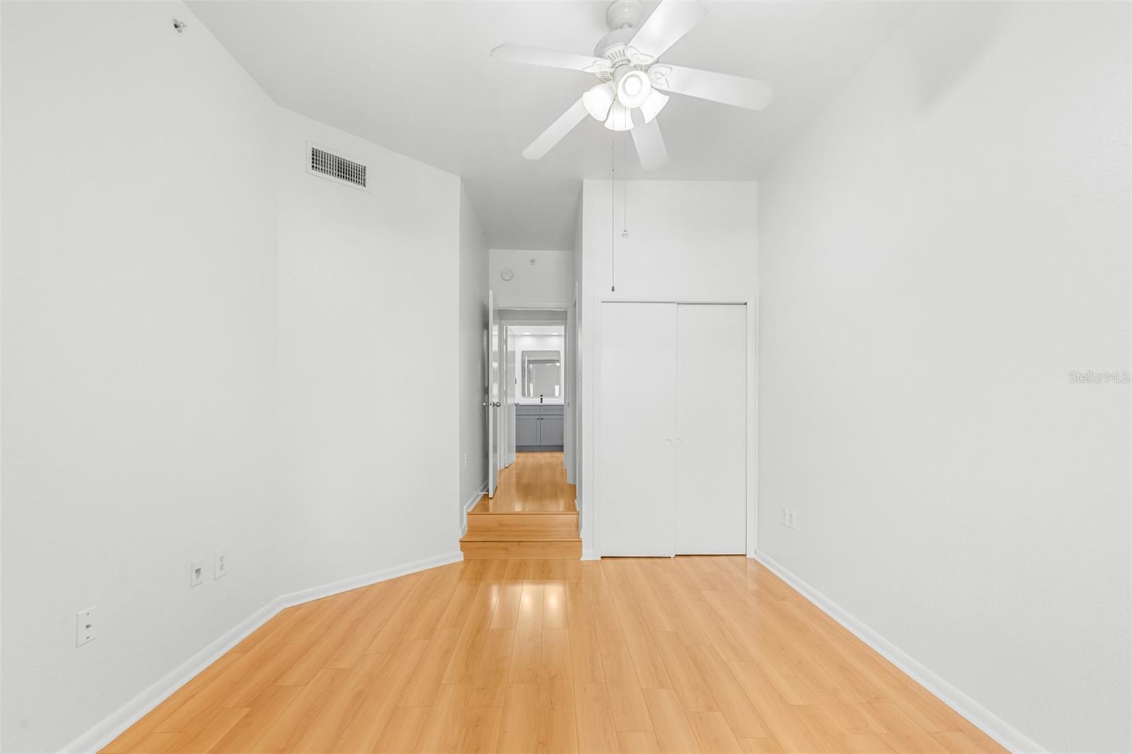 Image 6 of 57 For 2421 Horatio Street 835