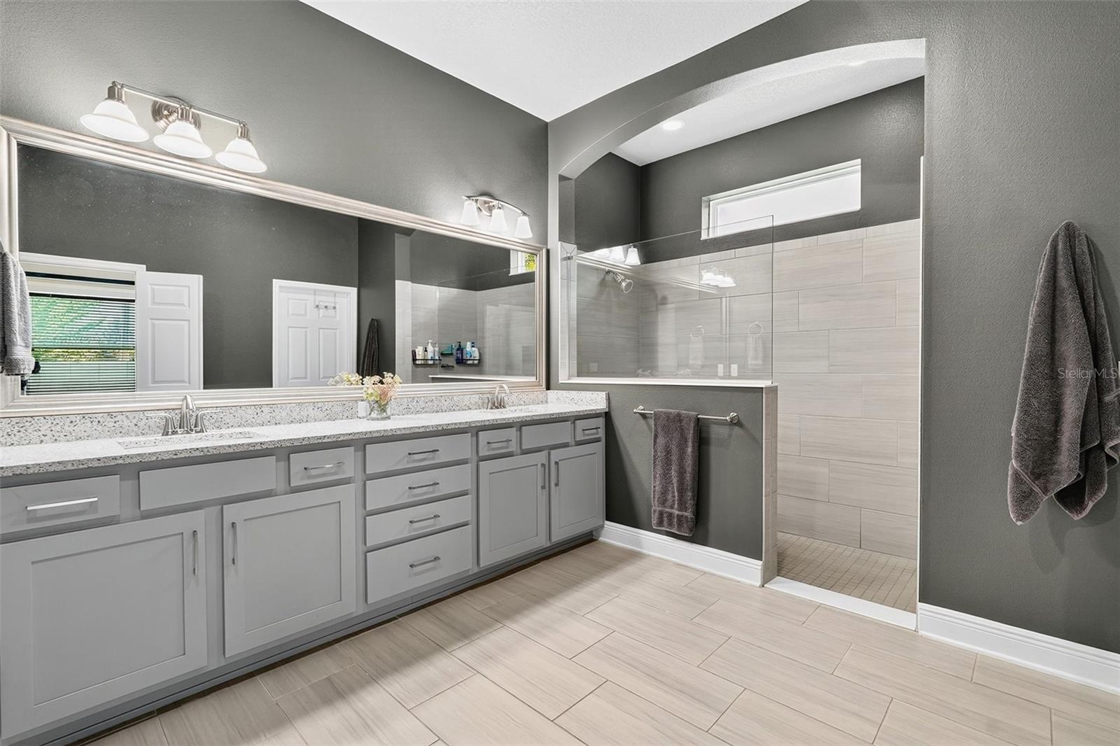 Image 28 of 47 For 1207 Cadence Court
