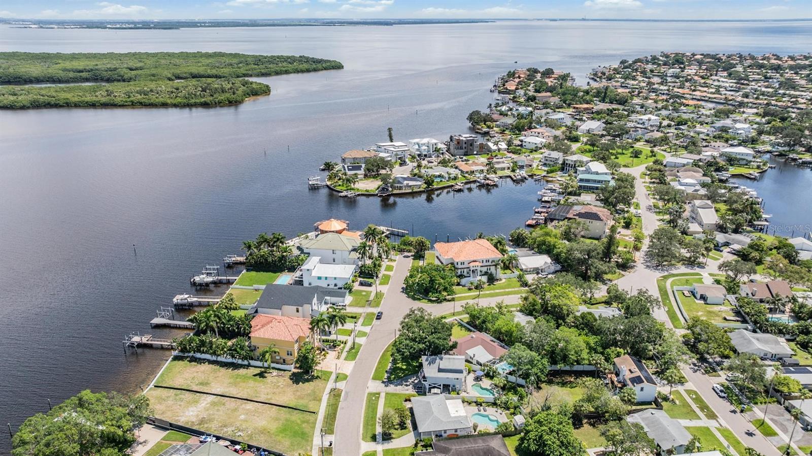 Image 29 of 33 For 1816 Bayou Grande Boulevard Ne