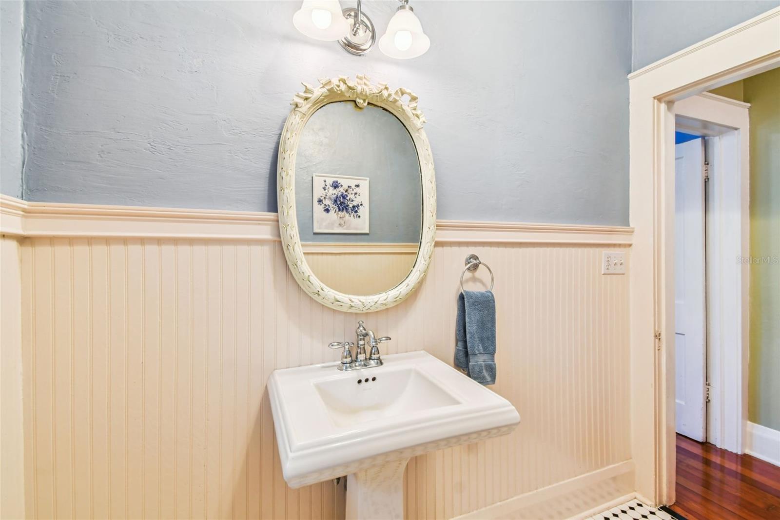 Image 16 of 50 For 308 Clifton Street