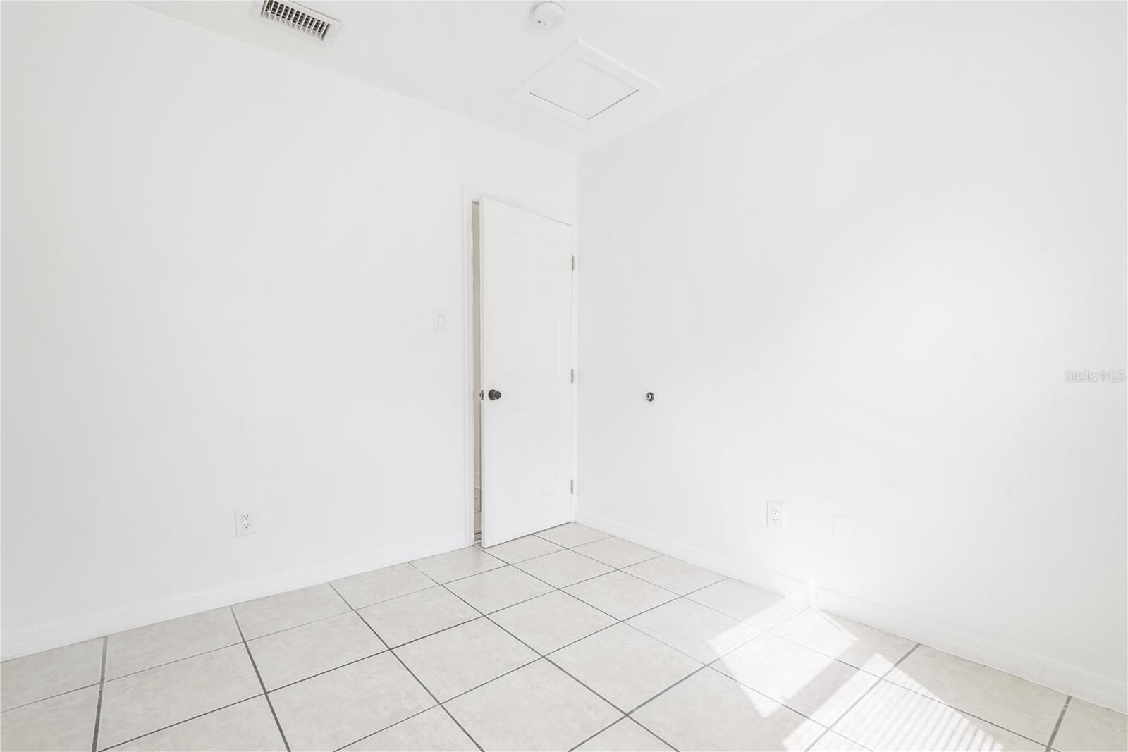 Image 16 of 49 For 902 22nd Avenue
