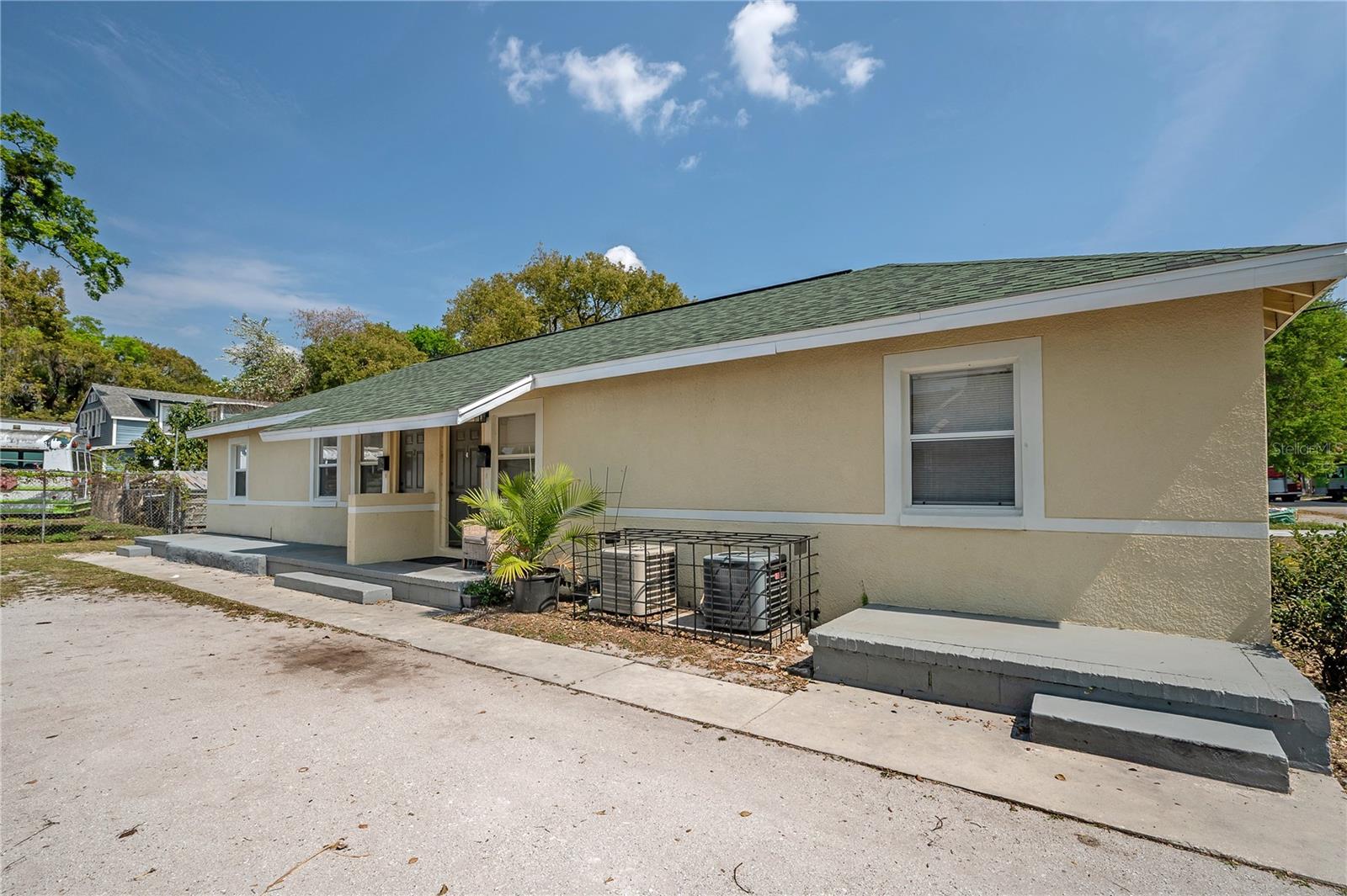 Image 3 of 49 For 902 22nd Avenue