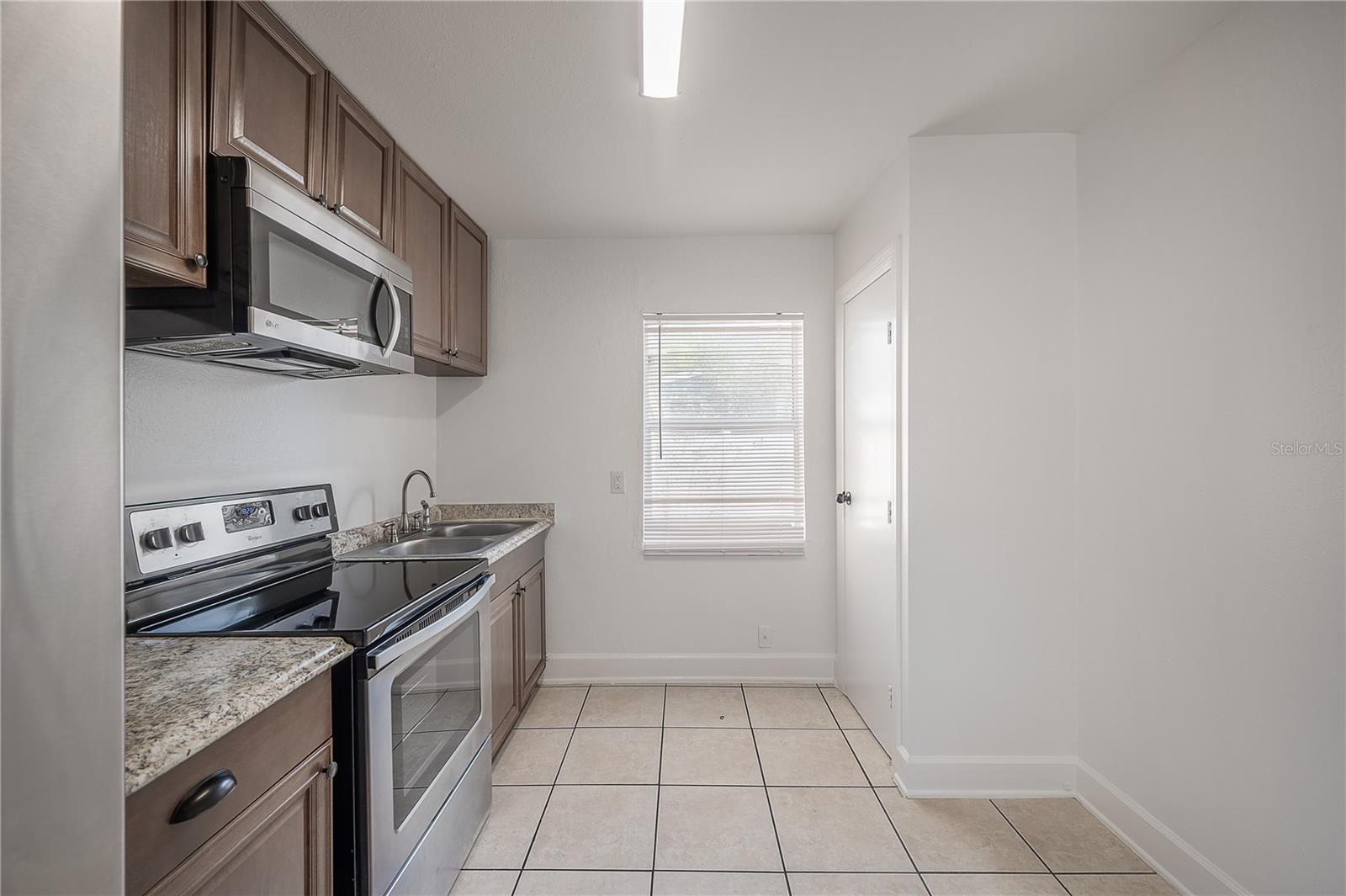 Image 37 of 49 For 902 22nd Avenue