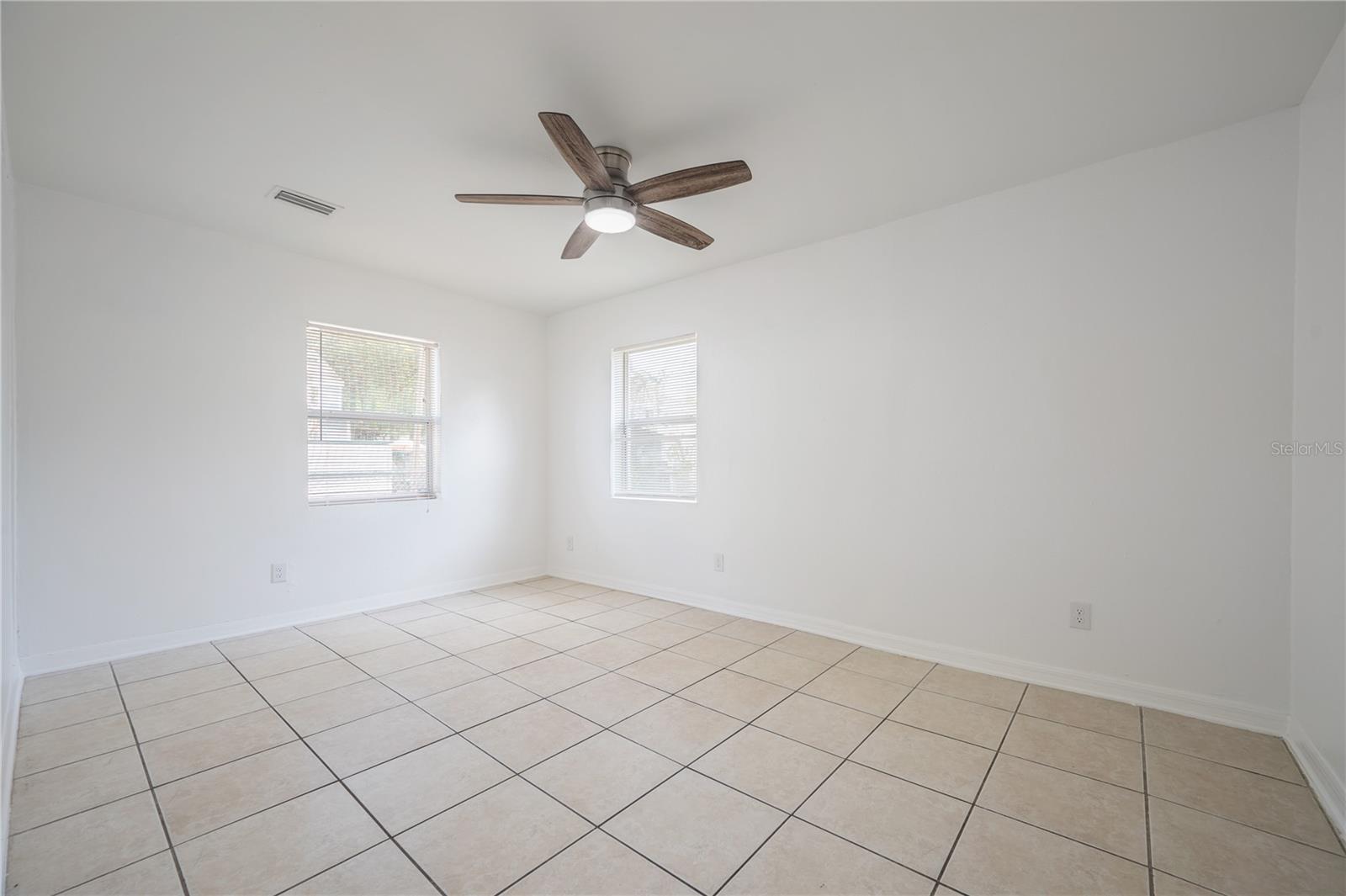 Image 43 of 49 For 902 22nd Avenue