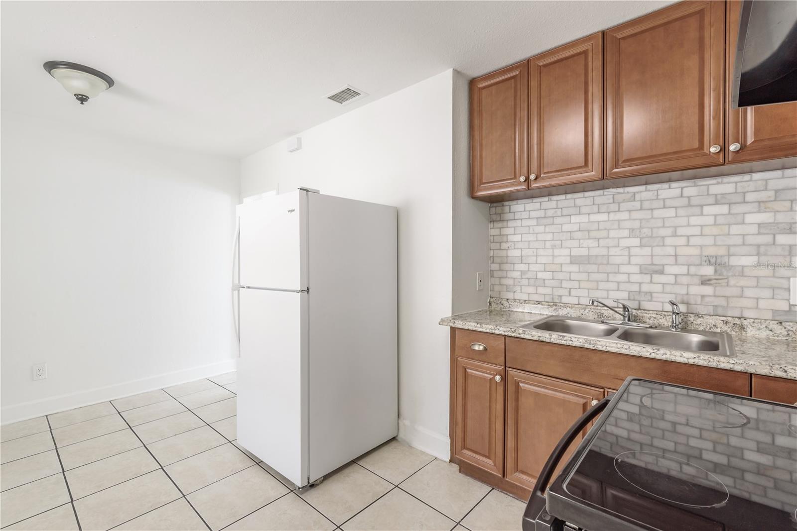 Image 9 of 49 For 902 22nd Avenue