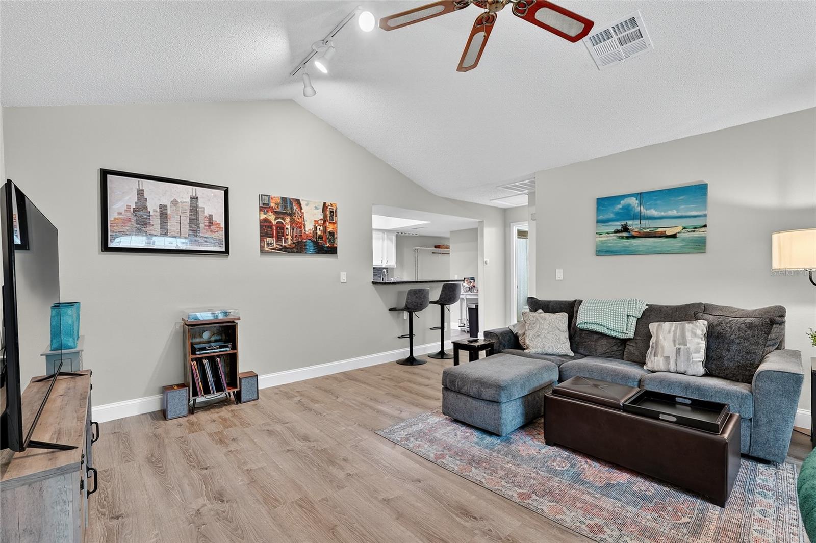 Image 2 of 20 For 3809 River Oaks Court