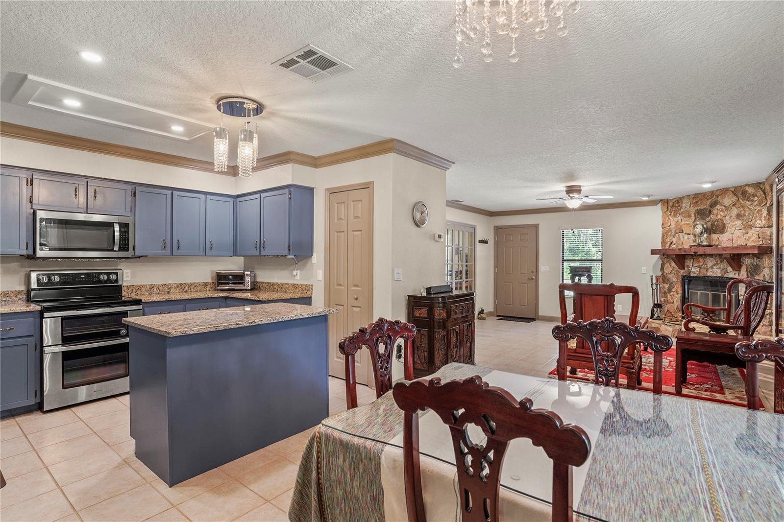 Image 23 of 56 For 9461 Cr 657  