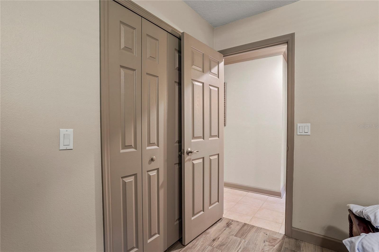 Image 37 of 56 For 9461 Cr 657  