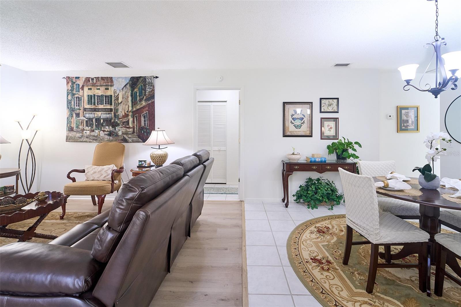 Image 13 of 54 For 4907 Cathedral Court