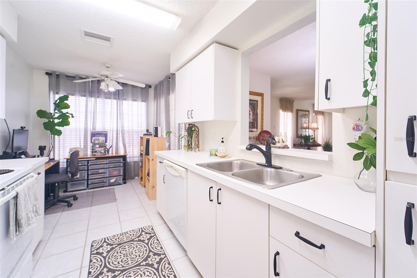 Image 18 of 54 For 4907 Cathedral Court