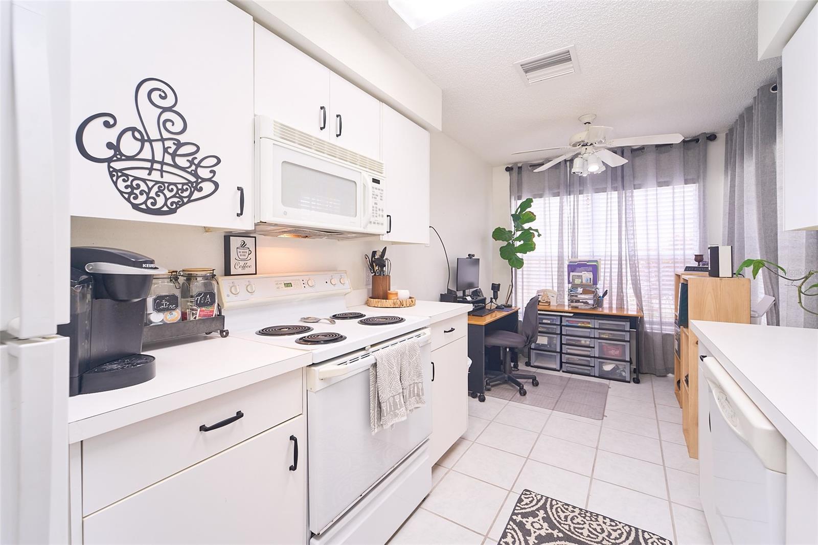 Image 21 of 54 For 4907 Cathedral Court