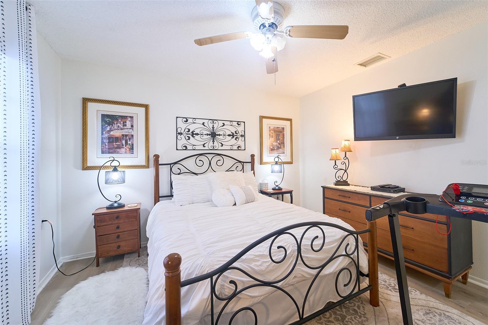 Image 31 of 54 For 4907 Cathedral Court
