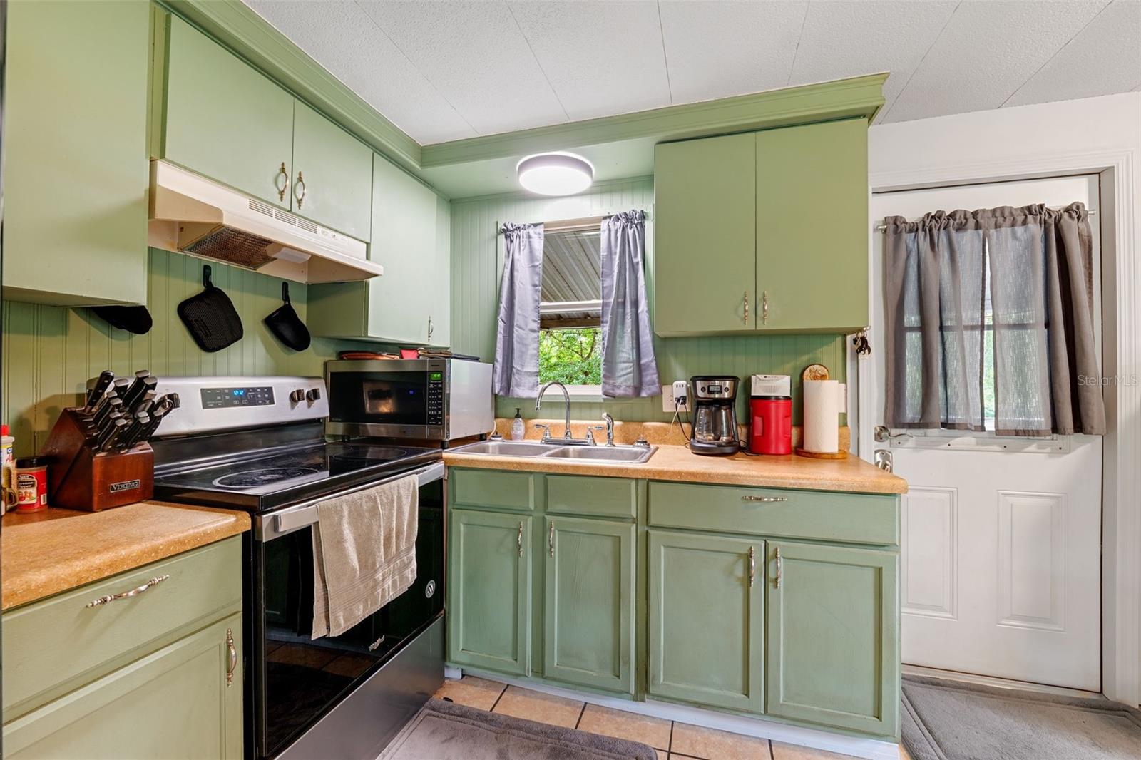 Image 16 of 47 For 35117 Cheshire Street